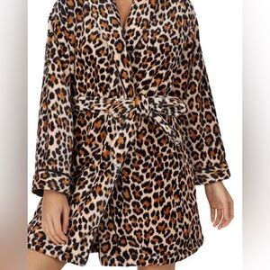 Kate Spade New York
Leopard Print Robe